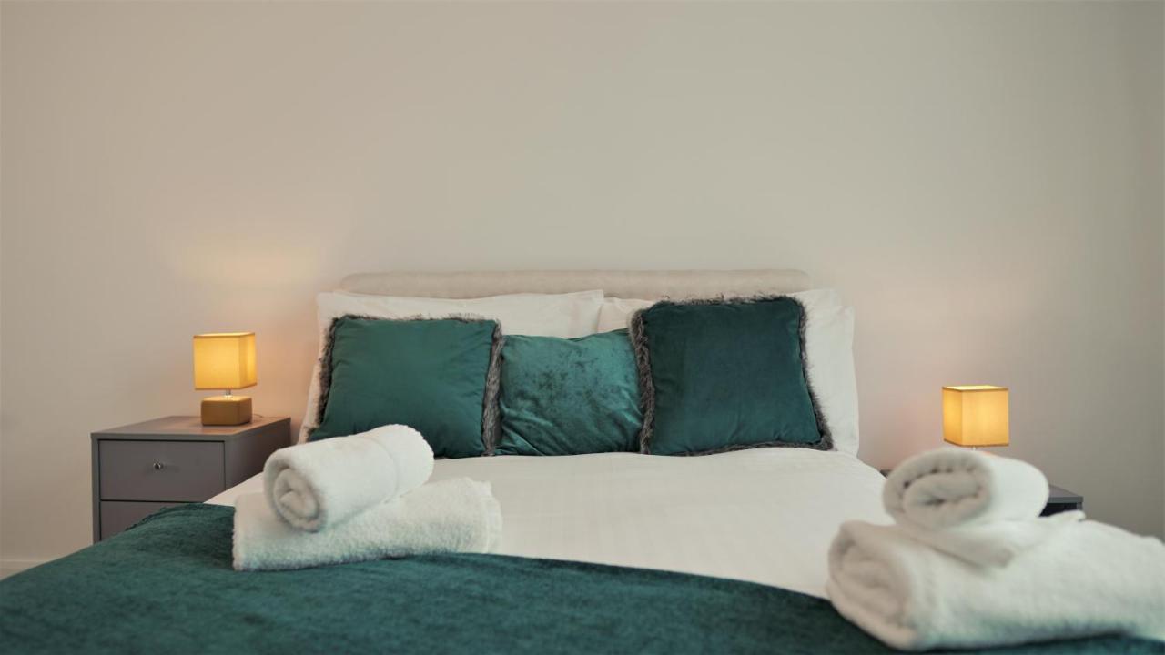 Sapphire House Apartments Telford Buitenkant foto