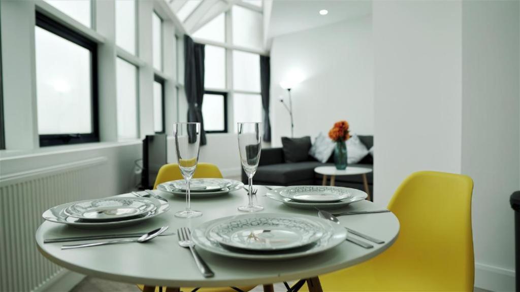 Sapphire House Apartments Telford Buitenkant foto