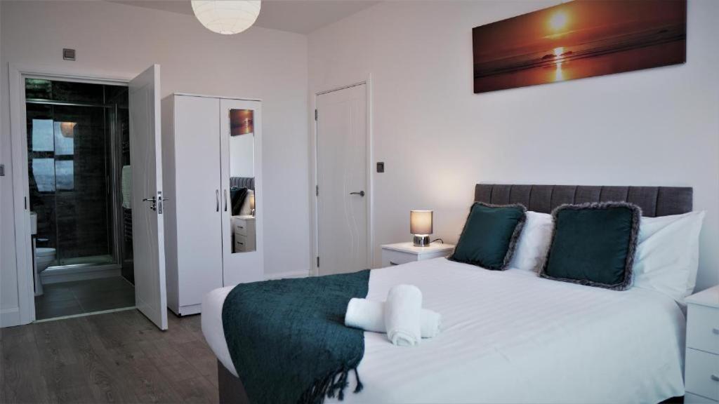 Sapphire House Apartments Telford Buitenkant foto