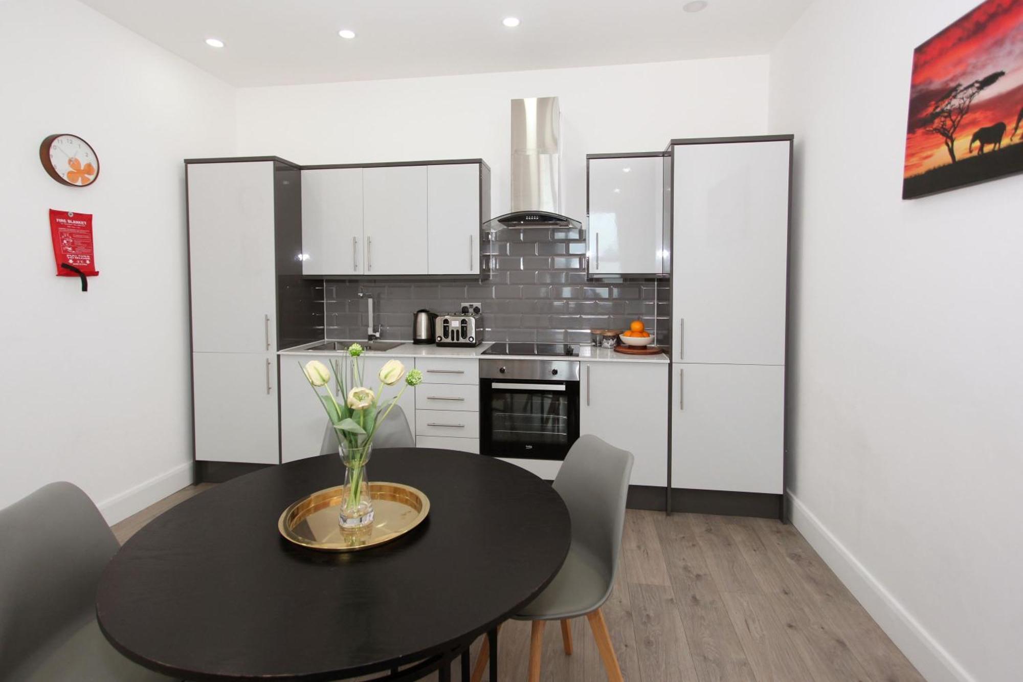 Sapphire House Apartments Telford Buitenkant foto
