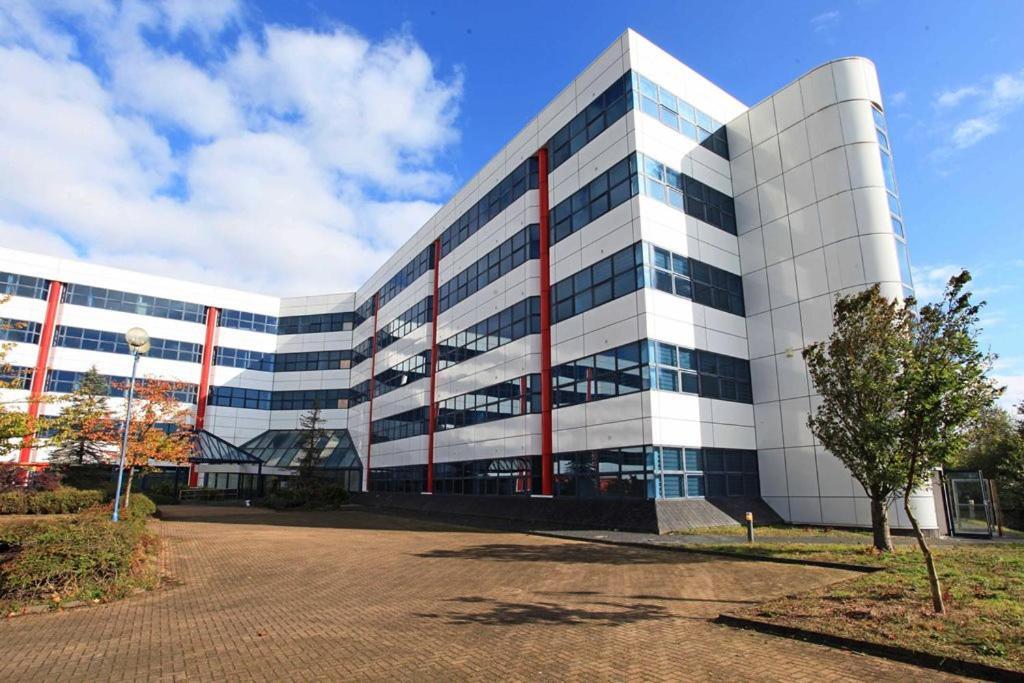 Sapphire House Apartments Telford Buitenkant foto